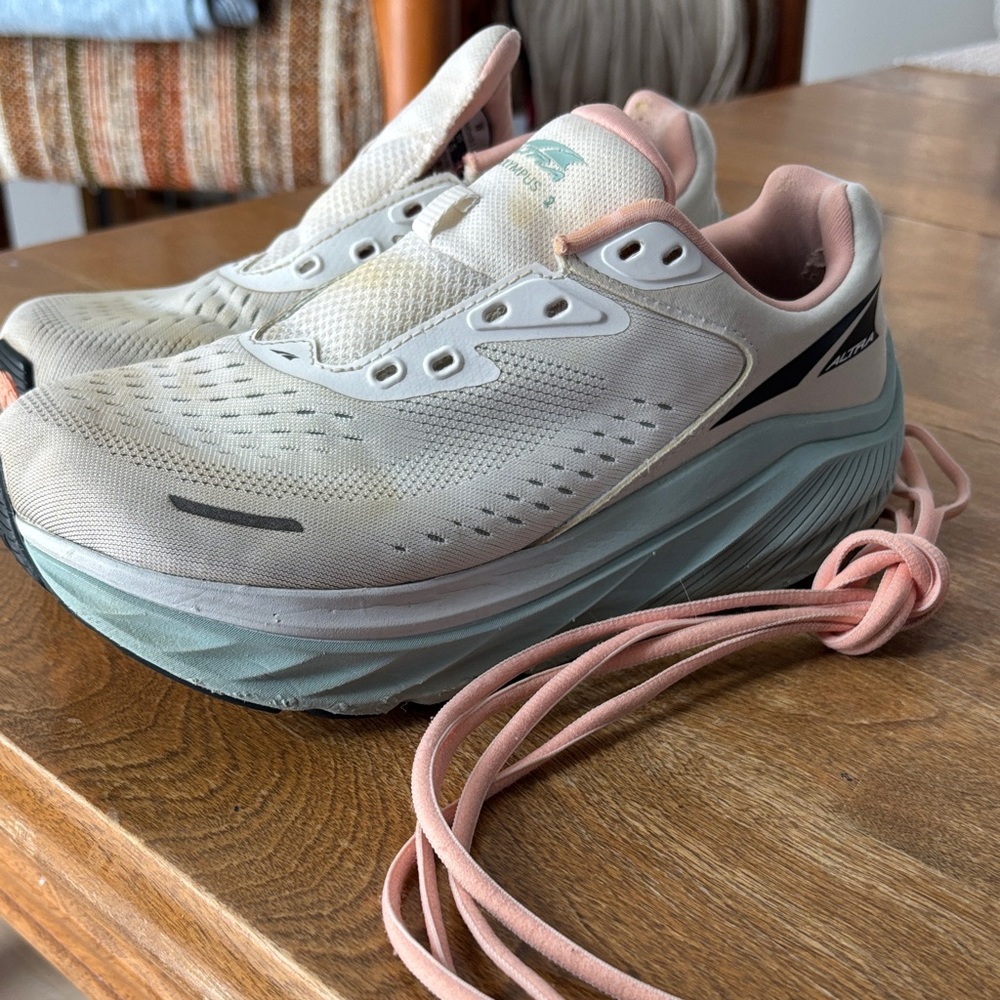 Altra VIA Olympus 2